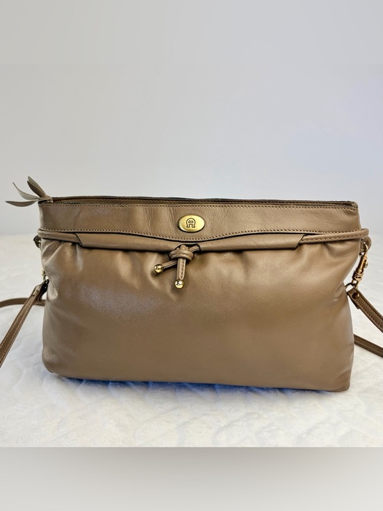 Etienne Aigner Handbags - Vintage 80s Etienne Aigner iconic Leather rare Crossbody convertible Clutch